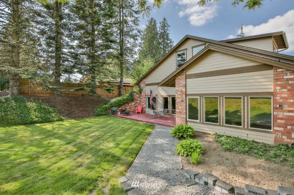 8360 Double Ditch Road Lynden, WA 98264 - Photo 1 of 25 Gallery Image 1