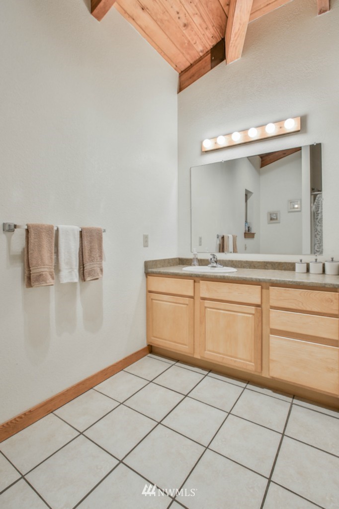 8360 Double Ditch Road Lynden, WA 98264 - Photo 18 of 25 Gallery Image 18