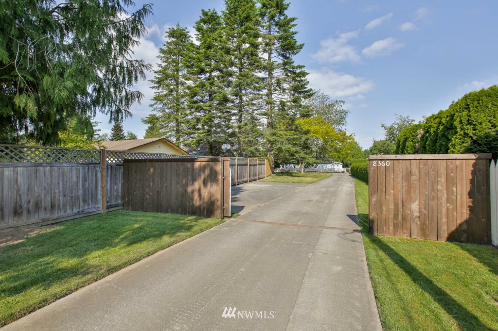 8360 Double Ditch Road Lynden, WA 98264 - Photo 5 of 25 Gallery Image 5