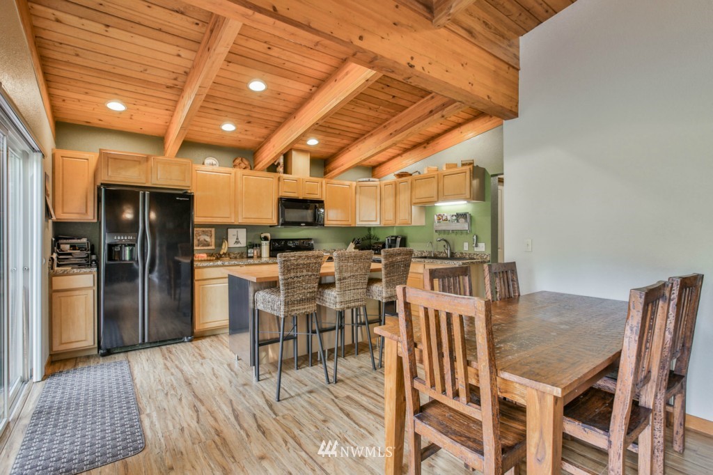 8360 Double Ditch Road Lynden, WA 98264 - Photo 7 of 25 Gallery Image 7