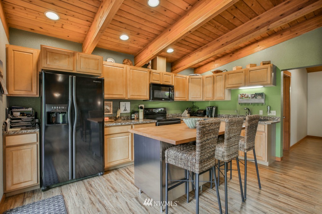 8360 Double Ditch Road Lynden, WA 98264 - Photo 9 of 25 Gallery Image 9