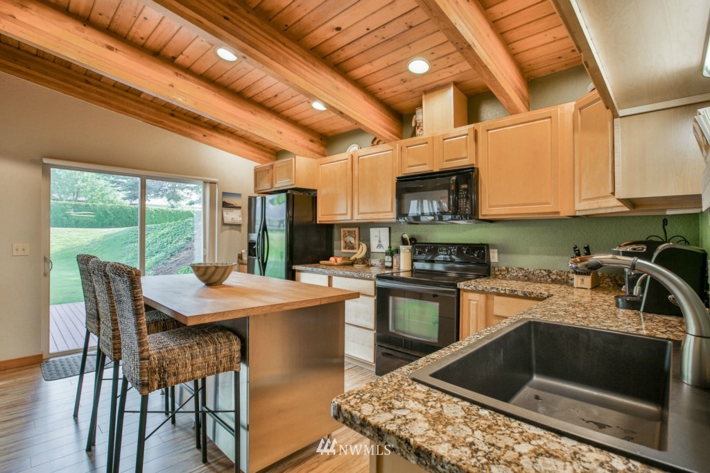 8360 Double Ditch Road Lynden, WA 98264 - Photo 10 of 25 Gallery Image 10