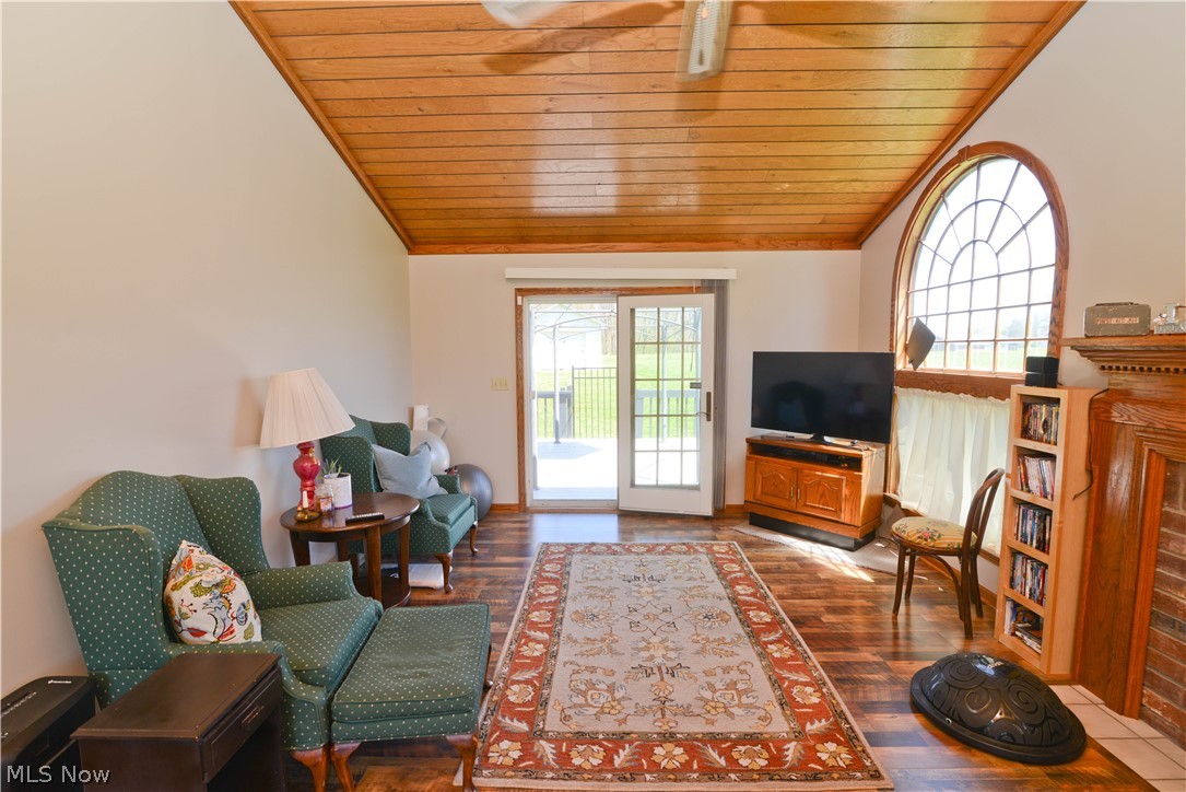 14906 Palmyra Road Diamond, OH 44412 - Photo 13 of 35 Gallery Image 13