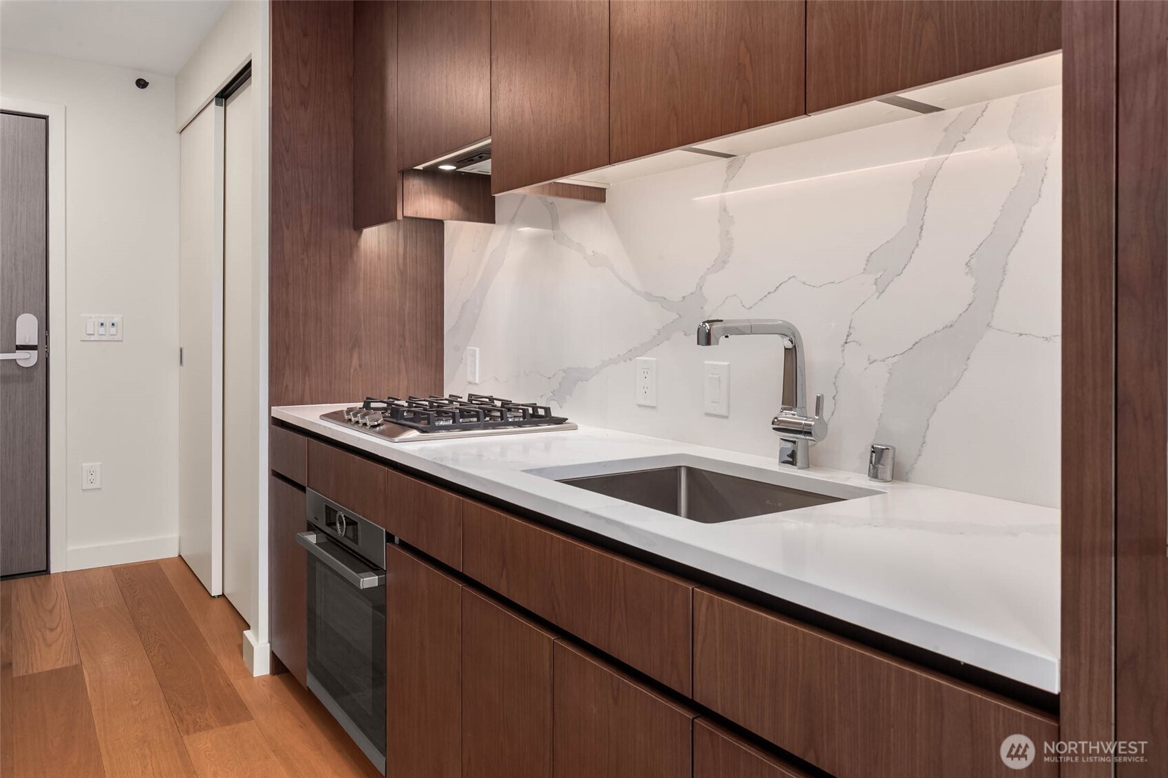 121 Stewart Street, Unit 1406 Seattle, WA 98101 - Photo 13 of 33