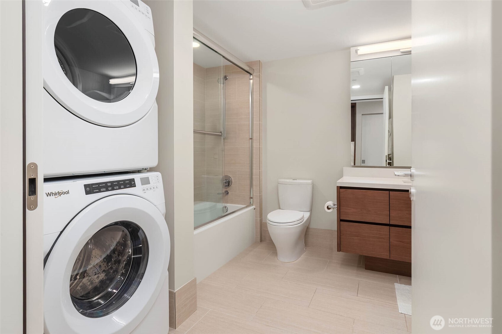121 Stewart Street, Unit 1406 Seattle, WA 98101 - Photo 14 of 33