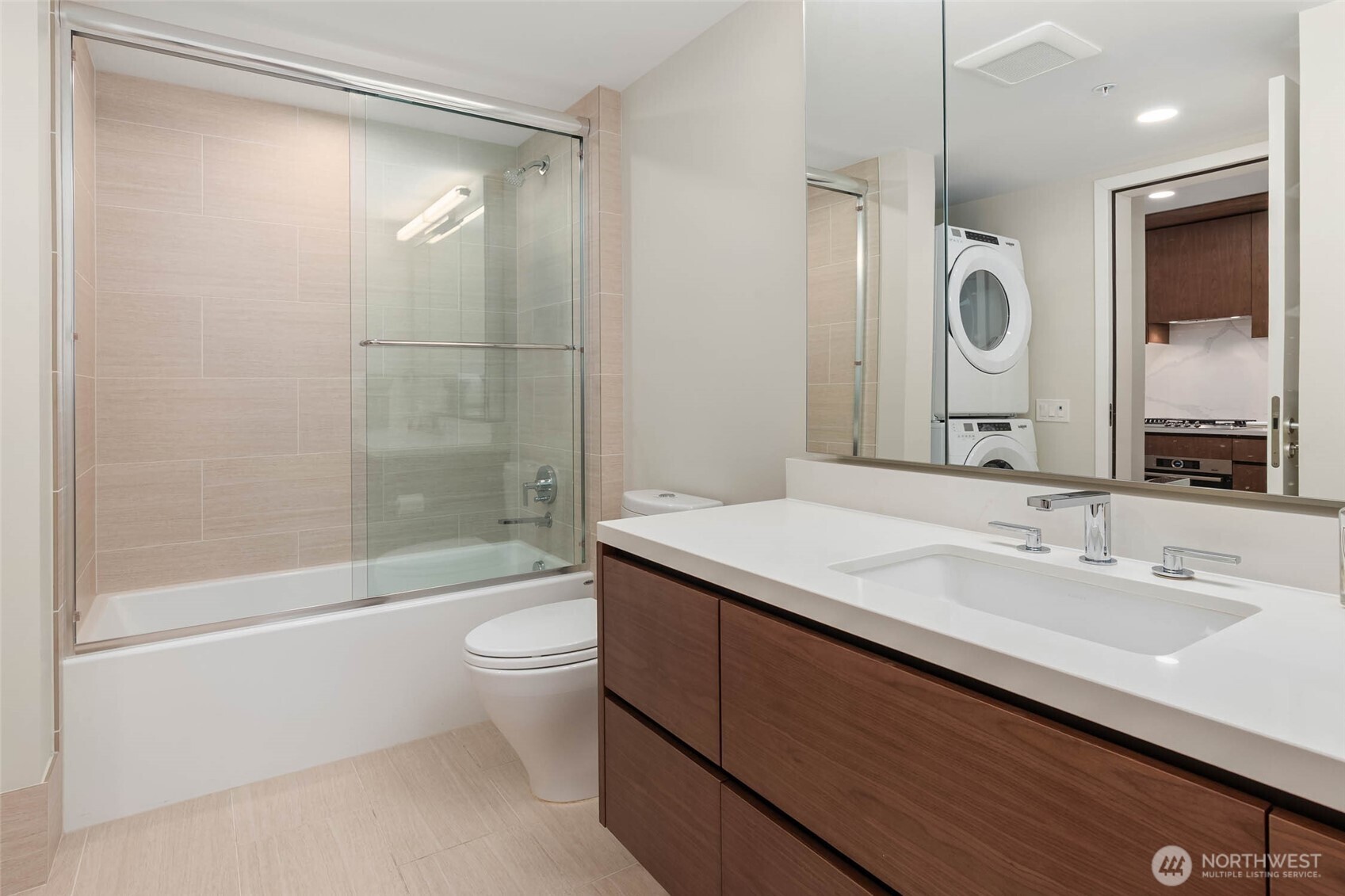121 Stewart Street, Unit 1406 Seattle, WA 98101 - Photo 15 of 33