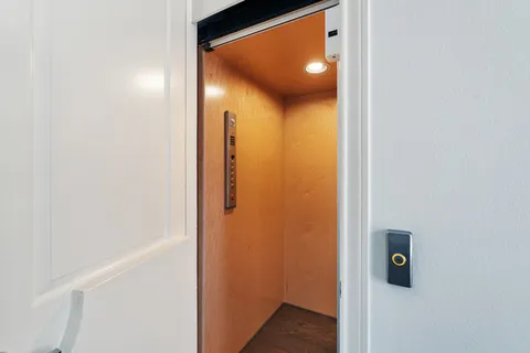 $829,000 | 1314 Hunters Meadow Lane, Houston, TX 77055