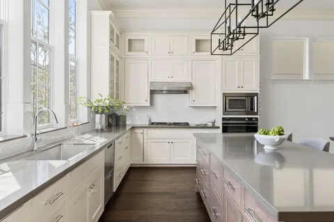 $829,000 | 1314 Hunters Meadow Lane, Houston, TX 77055