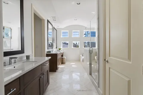 $829,000 | 1314 Hunters Meadow Lane, Houston, TX 77055