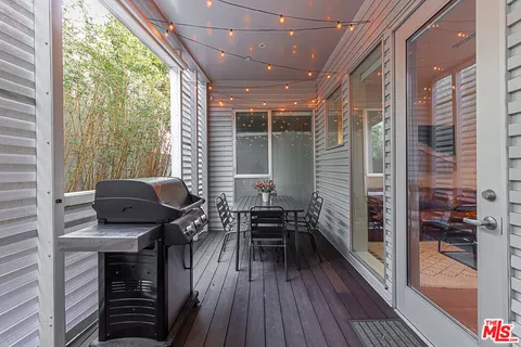 $6,000 | 1030 North Kings Road, Unit 104, West Hollywood, CA 90069