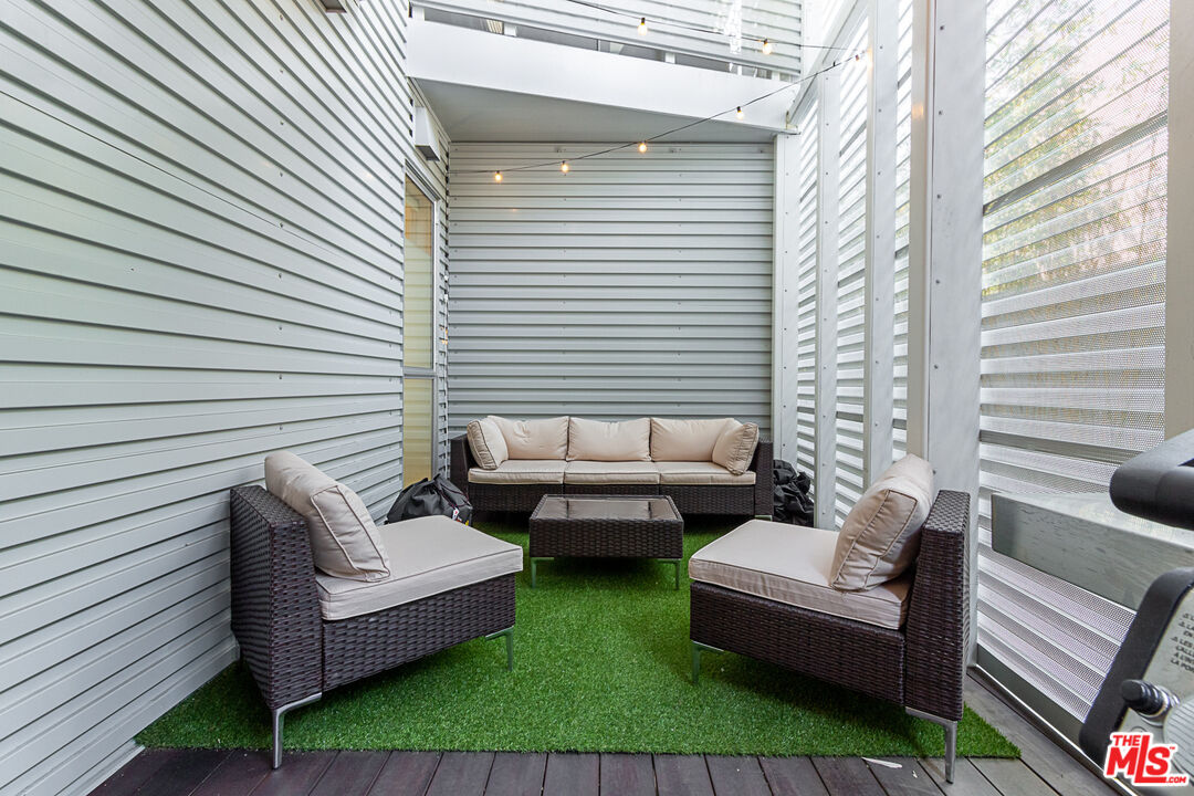 1030 North Kings Road, Unit 104 West Hollywood, CA 90069 - Photo 17 of 23