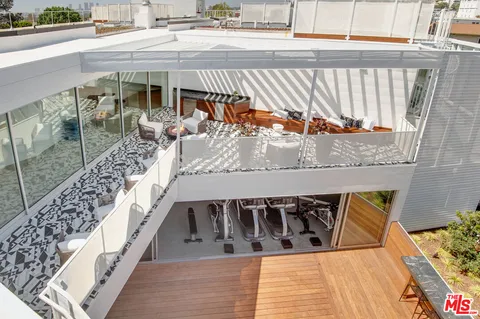 $6,000 | 1030 North Kings Road, Unit 104, West Hollywood, CA 90069