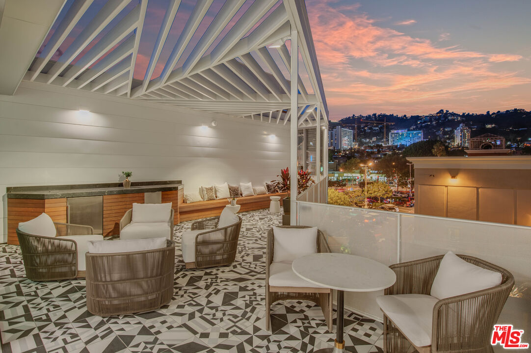 1030 North Kings Road, Unit 104 West Hollywood, CA 90069 - Photo 21 of 23