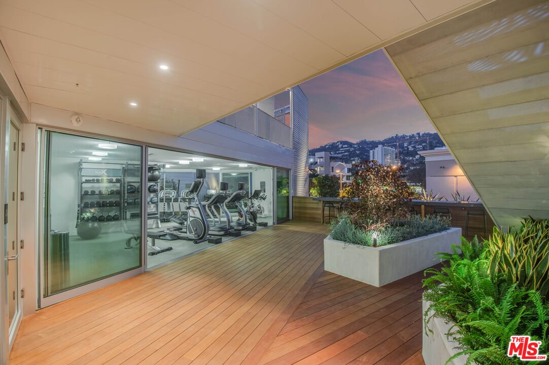1030 North Kings Road, Unit 104 West Hollywood, CA 90069 - Photo 22 of 23