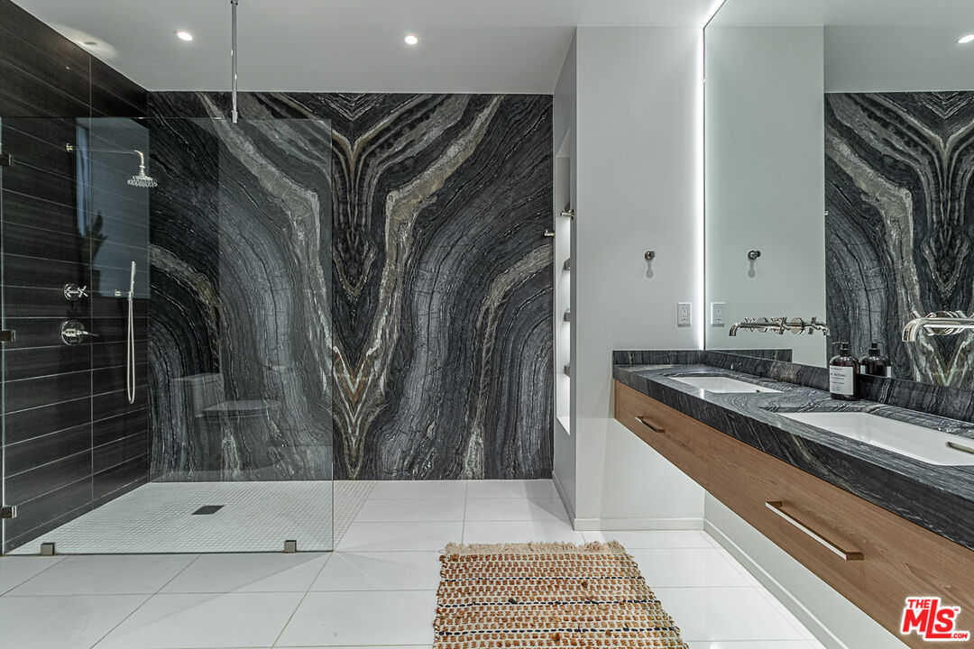 1030 North Kings Road, Unit 104 West Hollywood, CA 90069 - Photo 10 of 23