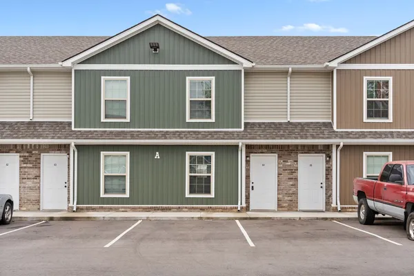 $1,050 | 418 Peachers Mill Road, Unit G9, Clarksville, TN 37042