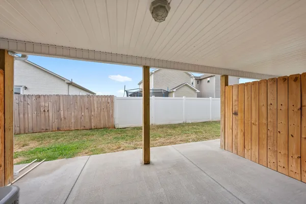 $1,050 | 418 Peachers Mill Road, Unit G9, Clarksville, TN 37042