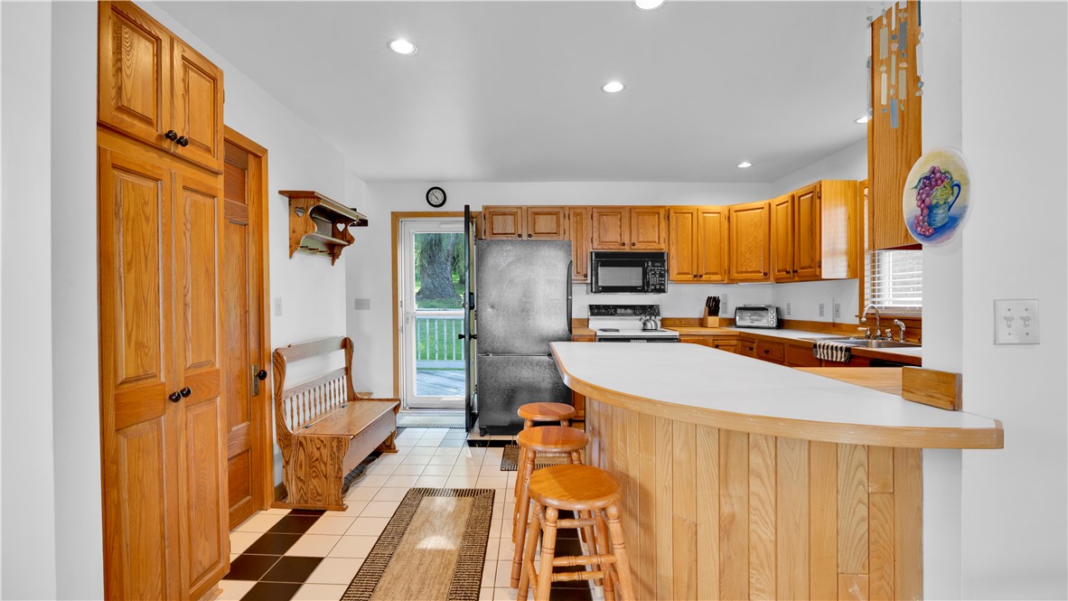 2788 Lower Lake Road Seneca Falls, NY 13148 - Photo 8 of 40 Gallery Image 8