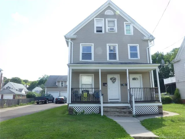 $1,750 | 73 William Street, Unit 2, Wallingford, CT 06492