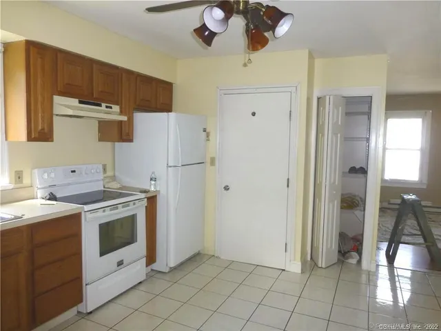 $1,750 | 73 William Street, Unit 2, Wallingford, CT 06492