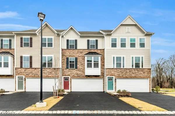 $3,800 | 7 Peckwell Street, Budd Lake, NJ 07828