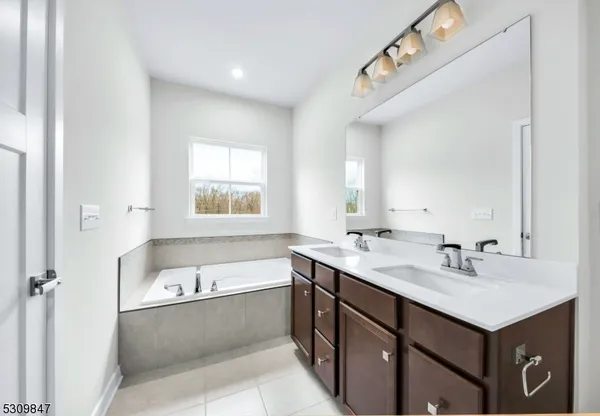 $3,800 | 7 Peckwell Street, Budd Lake, NJ 07828