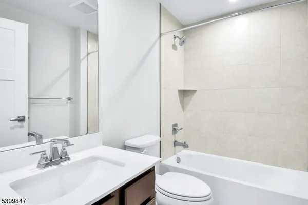 $3,800 | 7 Peckwell Street, Budd Lake, NJ 07828