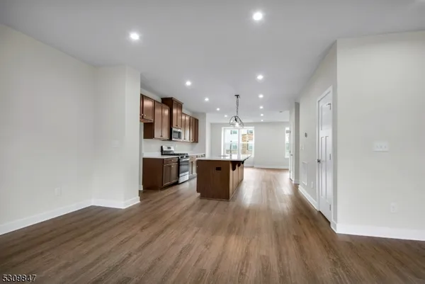 $3,800 | 7 Peckwell Street, Budd Lake, NJ 07828