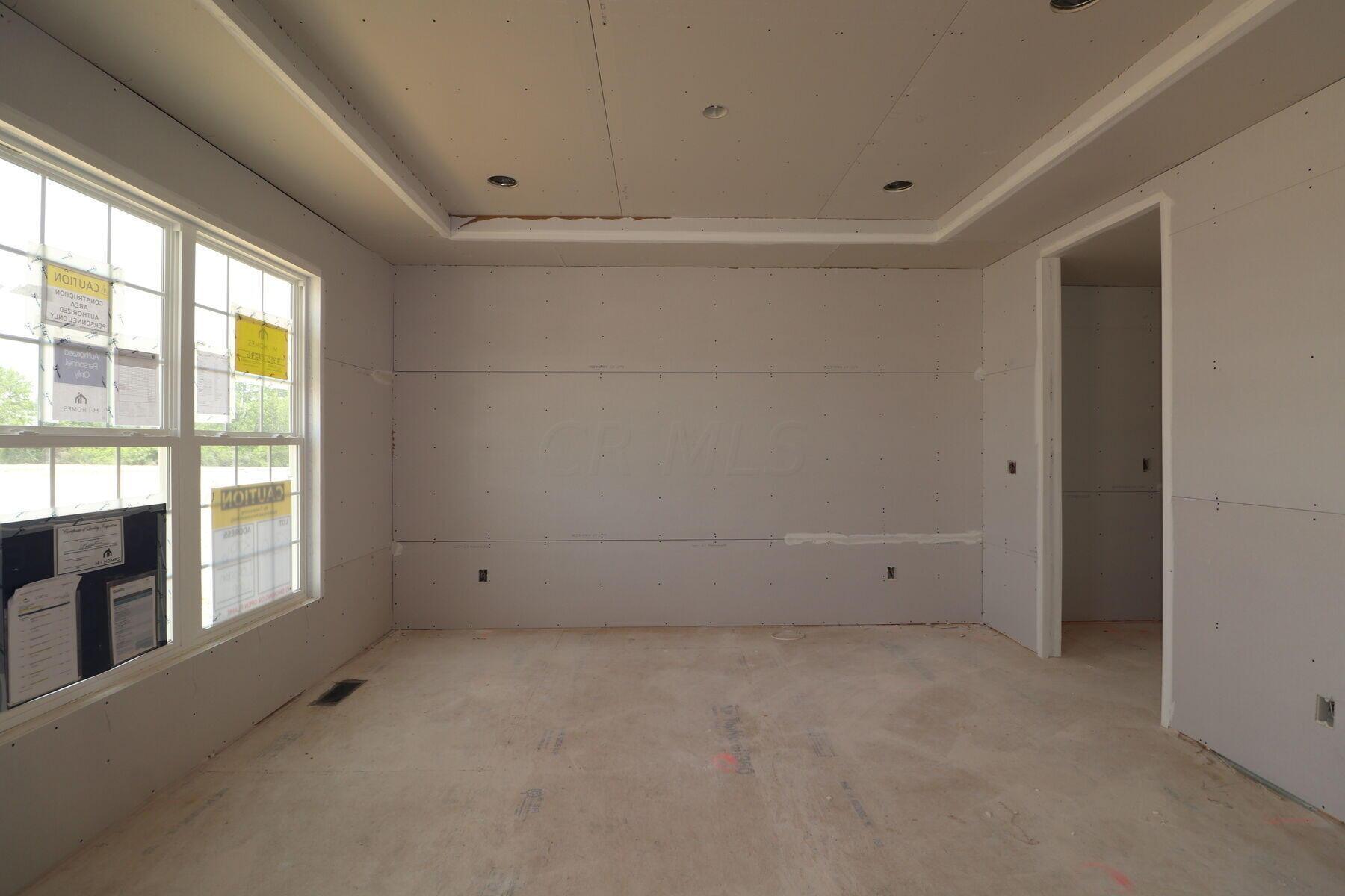 3296 Logsdon Loop Delaware, OH 43015 - Photo 4 of 17 Interior