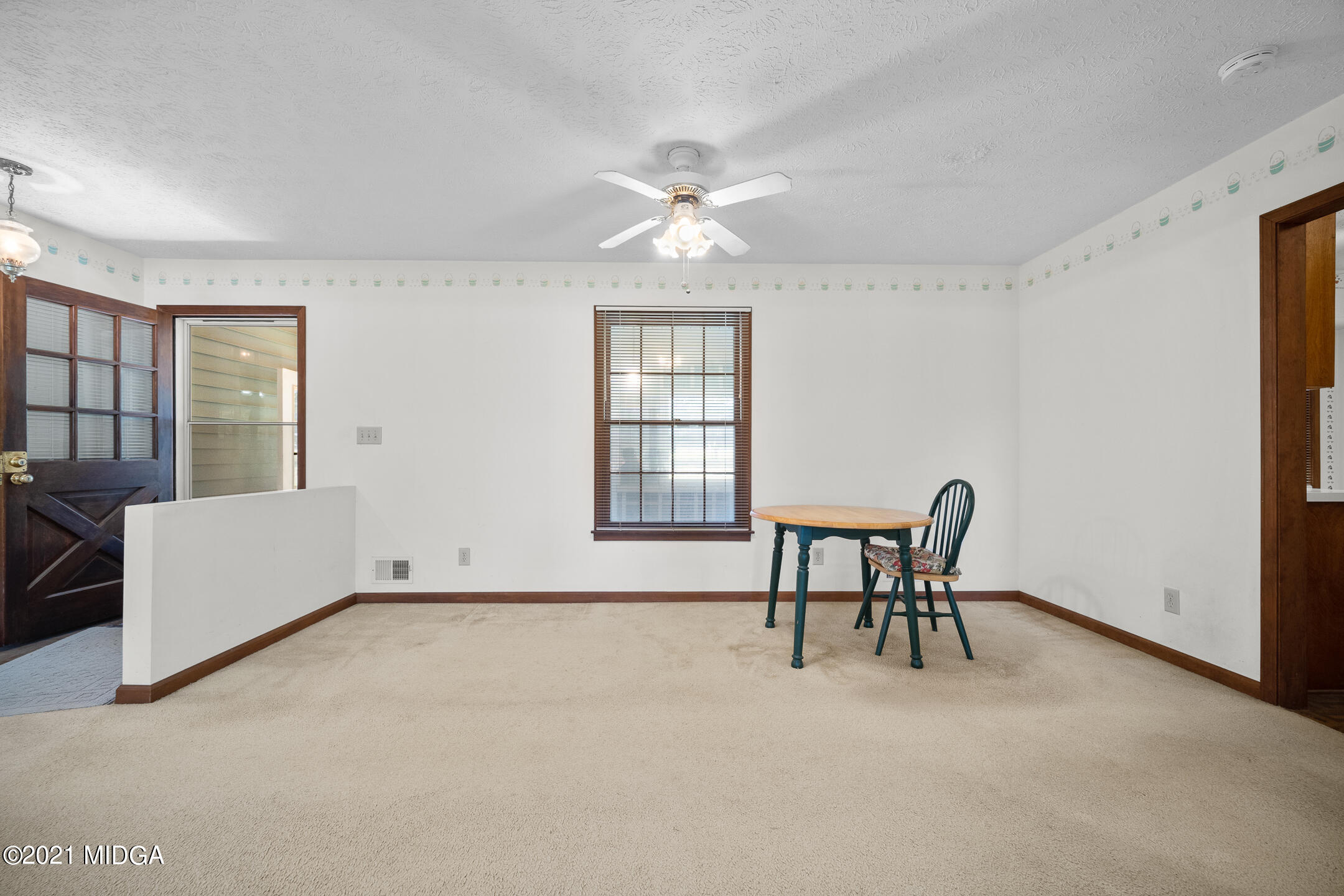 318 Oak Road Jenkinsburg, GA 30234 - Photo 5 of 34 DSC00040