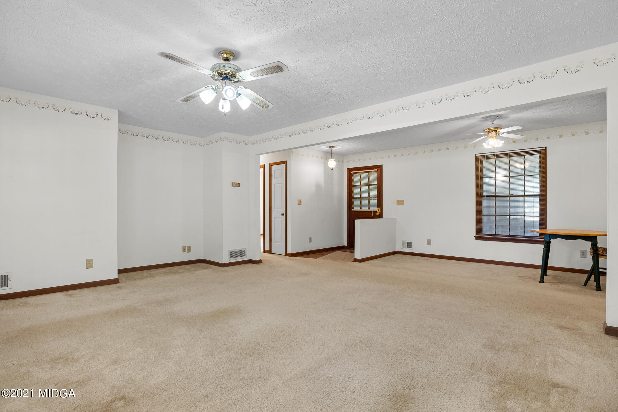 318 Oak Road Jenkinsburg, GA 30234 - Photo 6 of 34 DSC09944