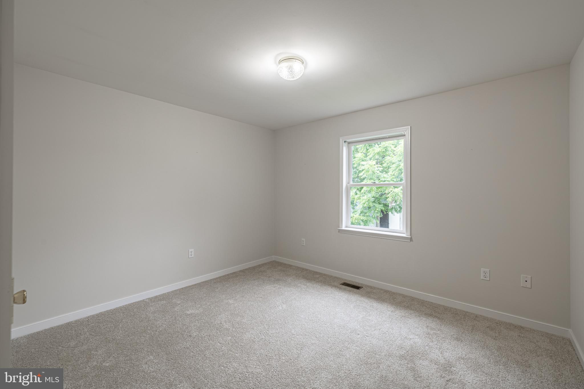 16302 Pleasant Mill Road Montpelier, VA 23192 - Photo 28 of 44 Bright and airy blank canvas for creativity.
