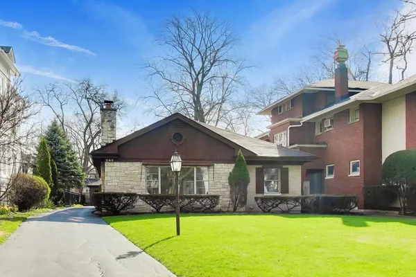 $5,000 | 545 Thatcher Avenue, River Forest, IL 60305