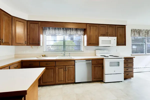 $5,000 | 545 Thatcher Avenue, River Forest, IL 60305