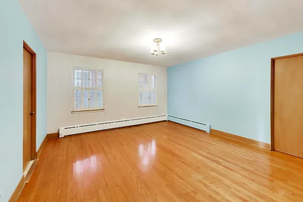 $5,000 | 545 Thatcher Avenue, River Forest, IL 60305