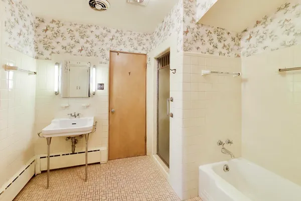 $5,000 | 545 Thatcher Avenue, River Forest, IL 60305