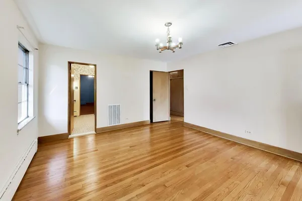 $5,000 | 545 Thatcher Avenue, River Forest, IL 60305