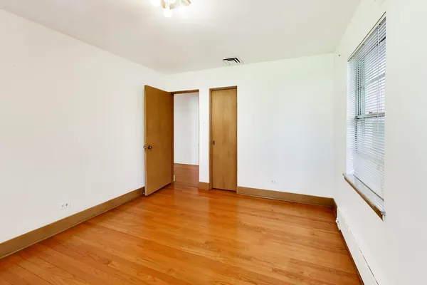 $5,000 | 545 Thatcher Avenue, River Forest, IL 60305