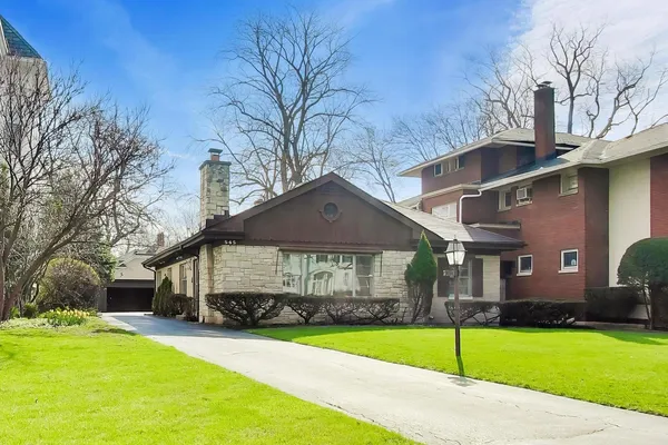 $5,000 | 545 Thatcher Avenue, River Forest, IL 60305