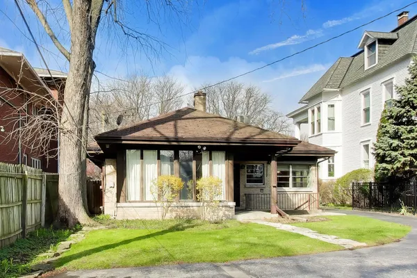 $5,000 | 545 Thatcher Avenue, River Forest, IL 60305