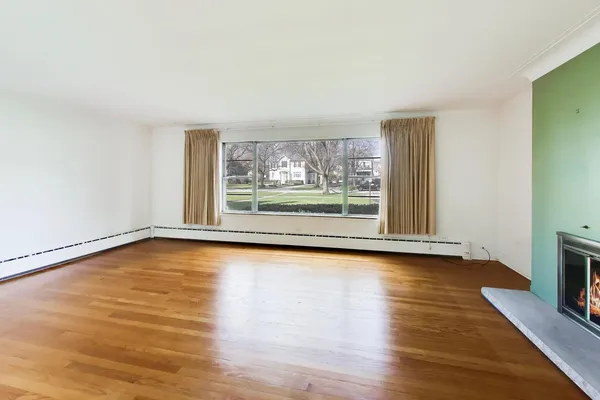 $5,000 | 545 Thatcher Avenue, River Forest, IL 60305