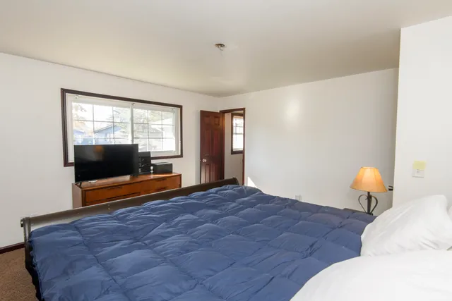 $435,000 | W163N10968 Briarcliff Court, Germantown, WI 53022