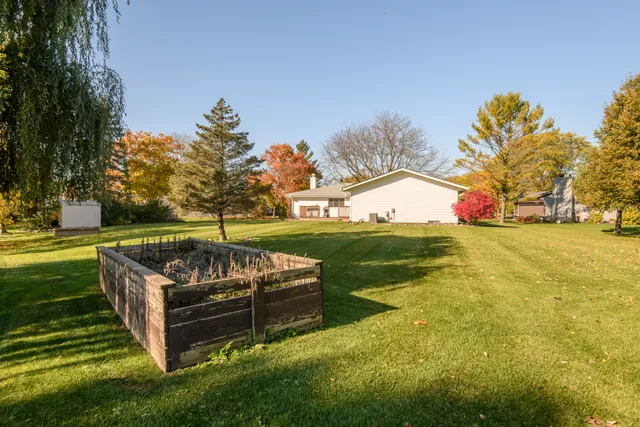 $435,000 | W163N10968 Briarcliff Court, Germantown, WI 53022