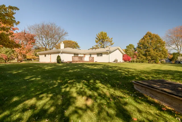 $435,000 | W163N10968 Briarcliff Court, Germantown, WI 53022