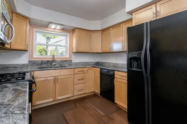 $435,000 | W163N10968 Briarcliff Court, Germantown, WI 53022