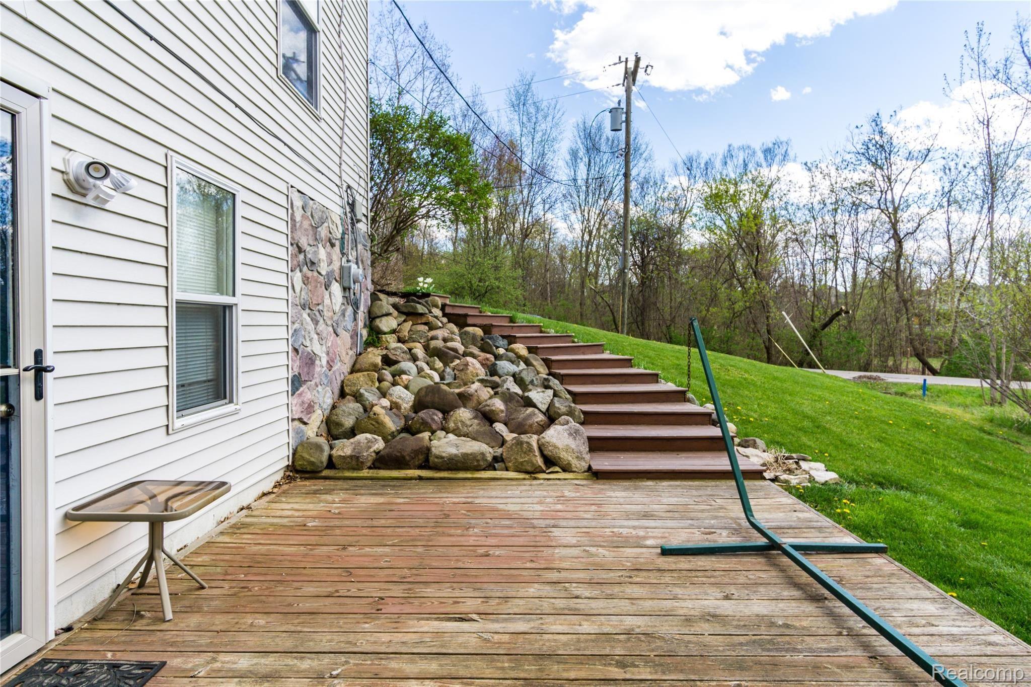 851 Oakcrest Road Howell, MI 48843 - Photo 25 of 26 Exteriors (9 of 12).jpg
