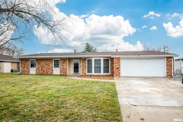 $214,000 | 317 Longbow Drive, Peoria, IL 61604