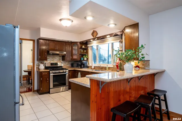 $214,000 | 317 Longbow Drive, Peoria, IL 61604