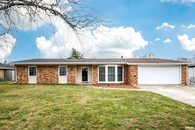 $214,000 | 317 Longbow Drive, Peoria, IL 61604