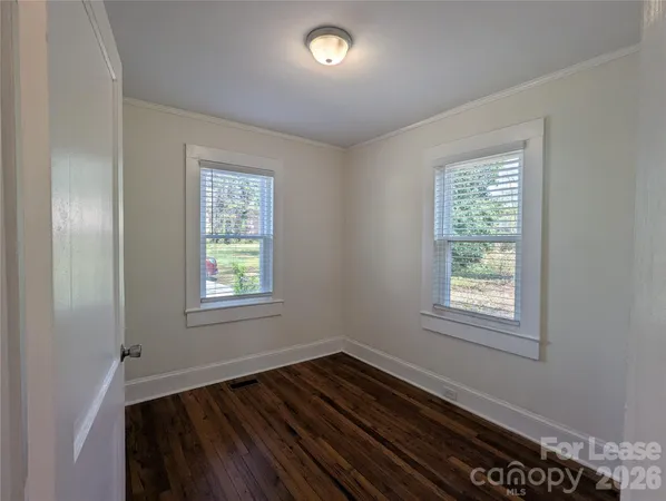 $1,700 | 215 Eastside Drive, Statesville, NC 28625